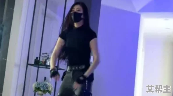 CSGO暴躁少女最漂亮的女玩家排名大揭晓！这几位顶尖女选手的魅力与实力并存，引发电竞圈热议！